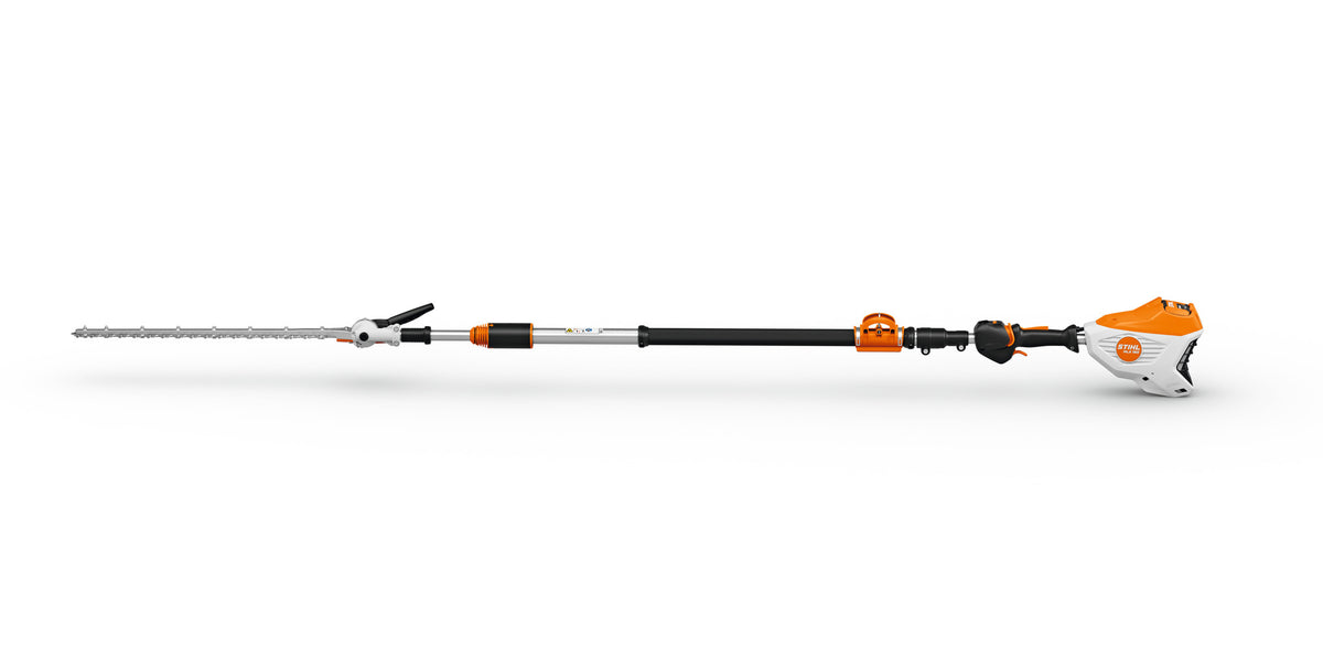 Tagliasiepi a batteria Stihl HLA 150 B visto dal lato opposto, con barra di taglio in posizione orizzontale.