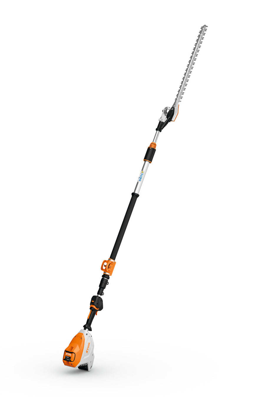 Tagliasiepi a batteria Stihl HLA 150 B con asta telescopica e barra di taglio orientata verso l’alto.