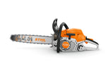 Motosega STIHL MS 300 C-M vista dal lato avviamento su sfondo bianco.