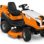 Vista laterale del trattorino STIHL RT 6127 ZL in azione su prato.