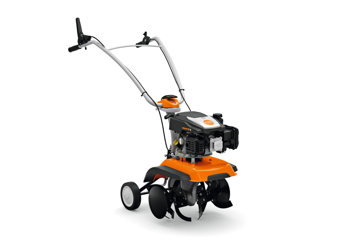 Motozappa Stihl MH 445 vista frontale con zappette e ruote posteriori