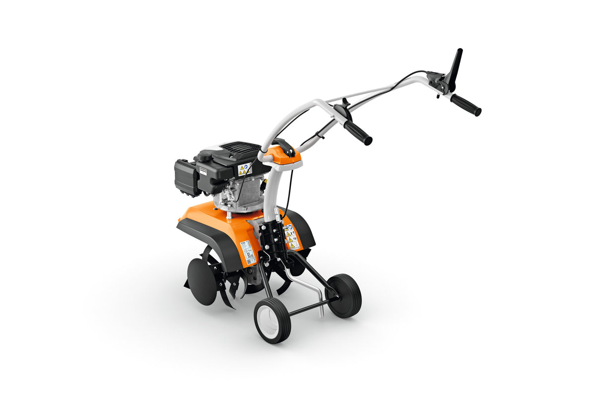 Motozappa Stihl MH 445 vista dall'alto con stegola e ruote posteriori