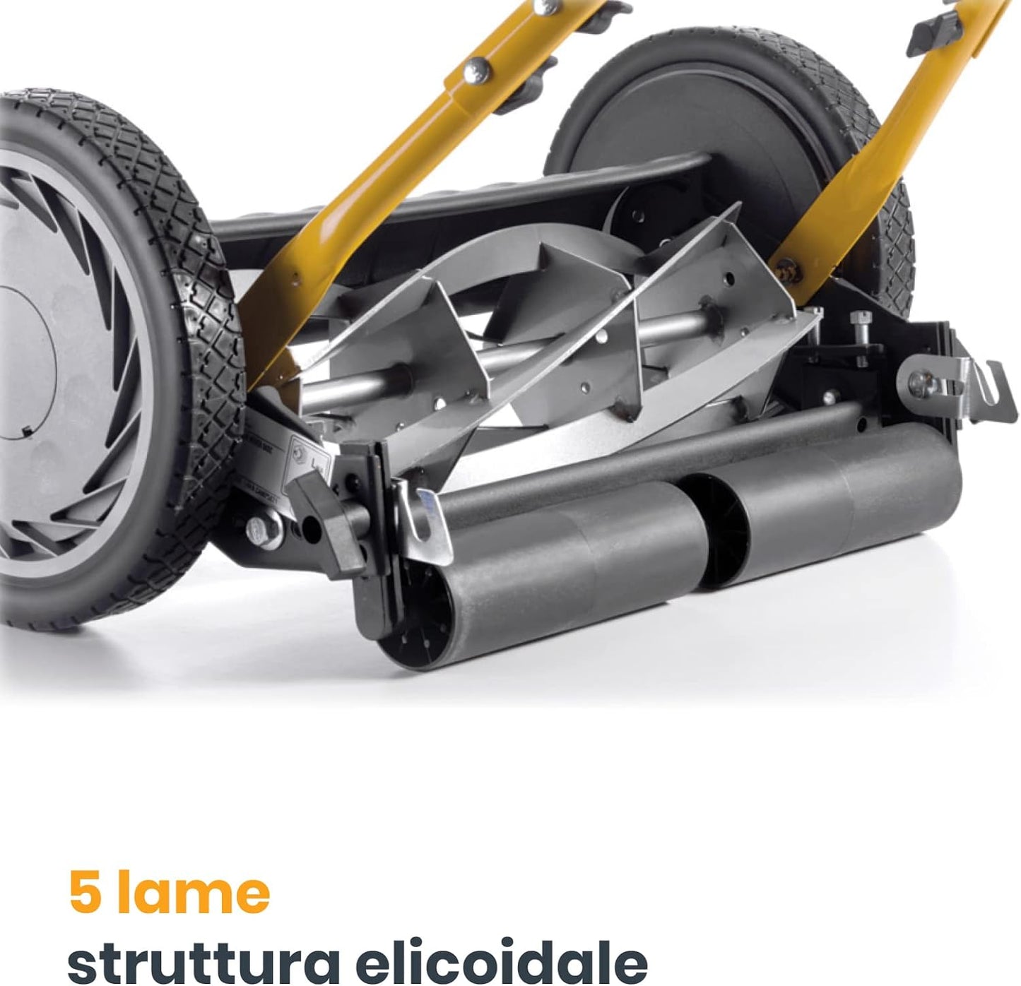 Dettaglio gruppo di taglio elicoidale Stiga SCM 240 R con rullo posteriore