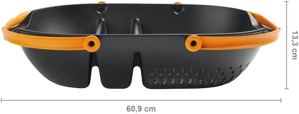 Cesta per raccolto Fiskars Plus vista laterale con maniglie arancioni