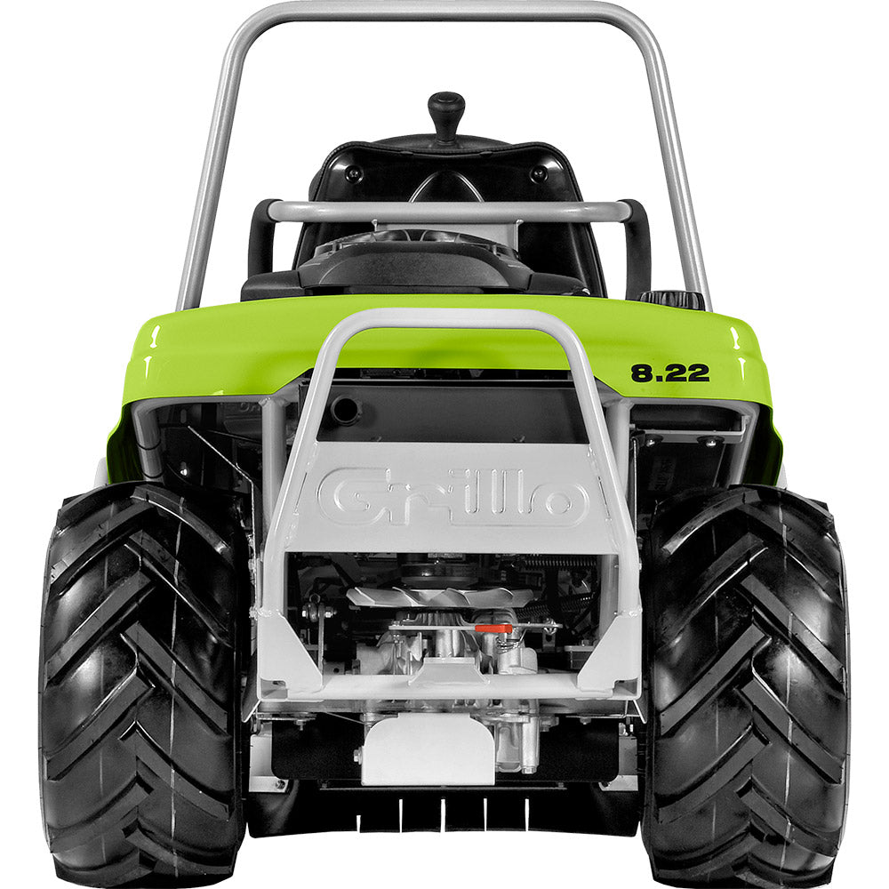Vista posteriore trattore trinciaerba Grillo Climber 8.22 con ruote posteriori tractor