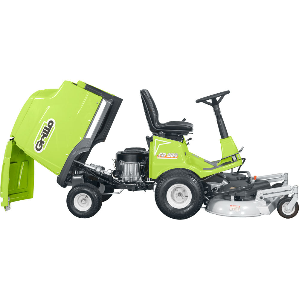 Trattorino rasaerba Grillo FD 280 con cofano aperto per accesso a motore e manutenzione