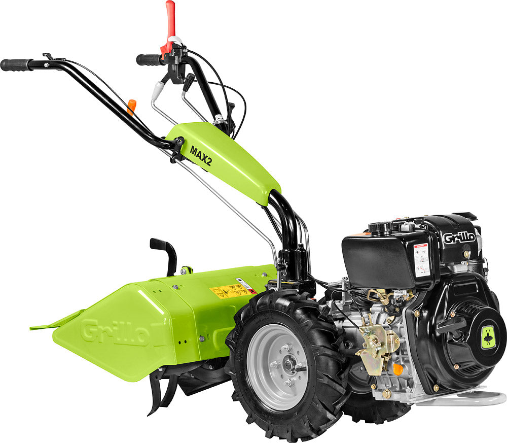 Motocoltivatore Grillo MAX2 con motore 349 cc e fresa, ideale per lavorazione terreno agricolo e orto professionale