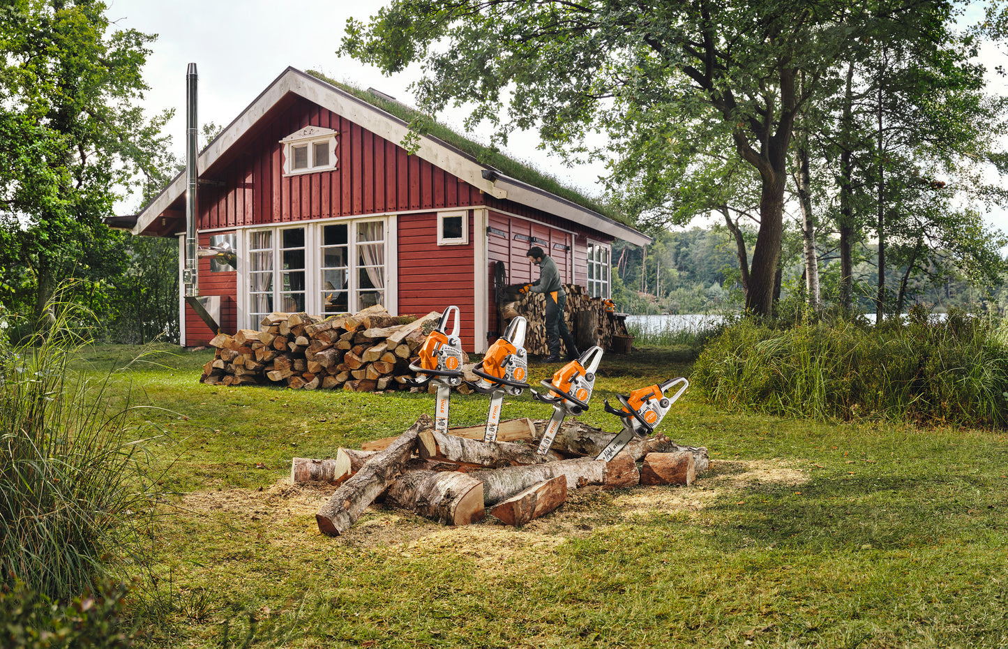 Motoseghe Stihl in contesto di taglio e preparazione legna da ardere