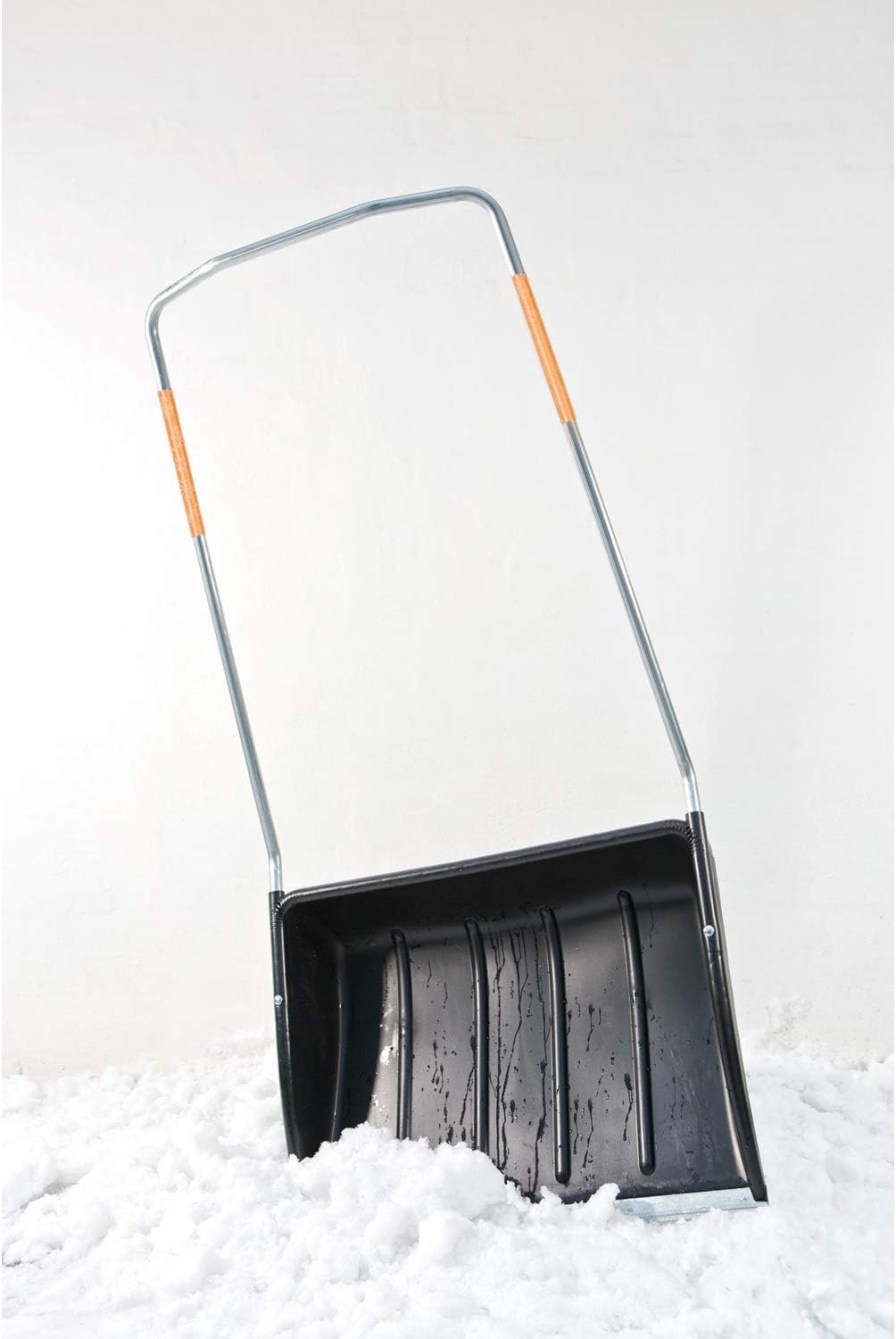 Slitta spingineve Fiskars SnowXpert 74 cm con pala ampia