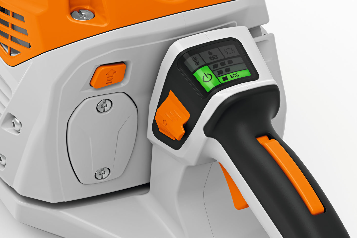 Pannello comandi con display LED della motosega a batteria Stihl MSA 300