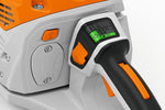 Pannello comandi con display LED della motosega a batteria Stihl MSA 300