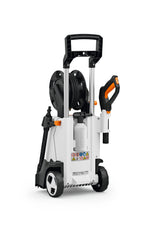 Retro idropulitrice Stihl RE 110 con manico telescopico e supporti per lancia