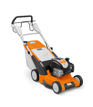 Tosaerba a benzina Stihl RM 545 T con larghezza di taglio 46 cm e cesto 52 L