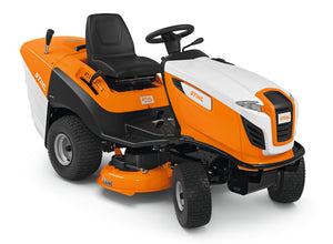 Trattorino da giardino STIHL RT 5097 con piatto di taglio da 95 cm e cesto raccolta